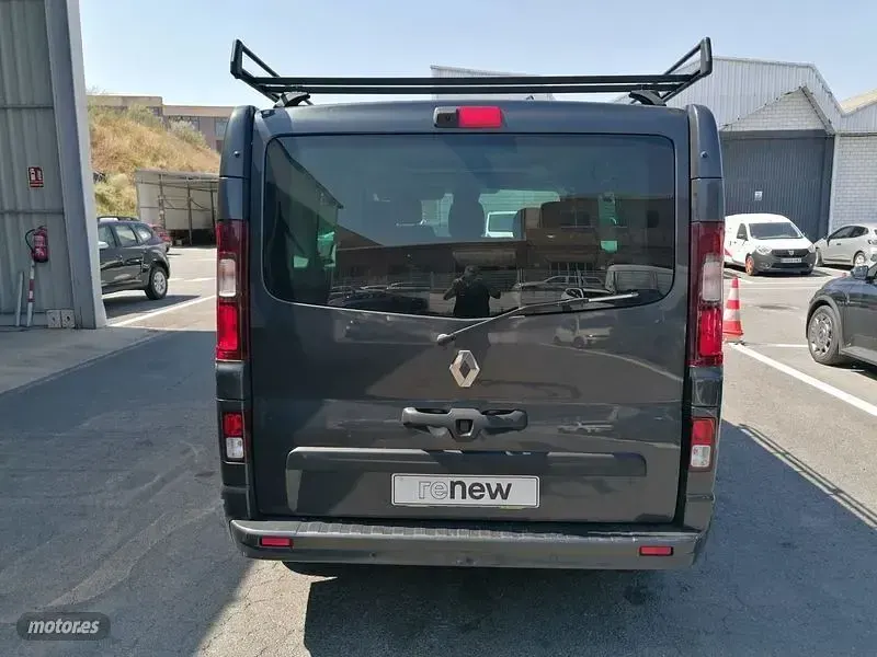 Usado Renault Trafic Equilibre 150 CV (110 kW) 2023 Gris Monovolumen