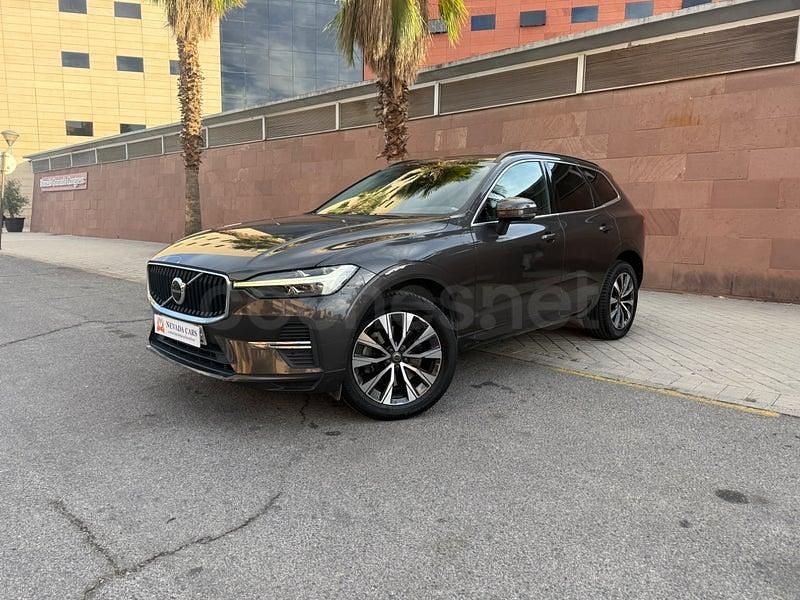 Używany Volvo XC60 Core 197 KM (144 kW) 2021 Czarny SUV