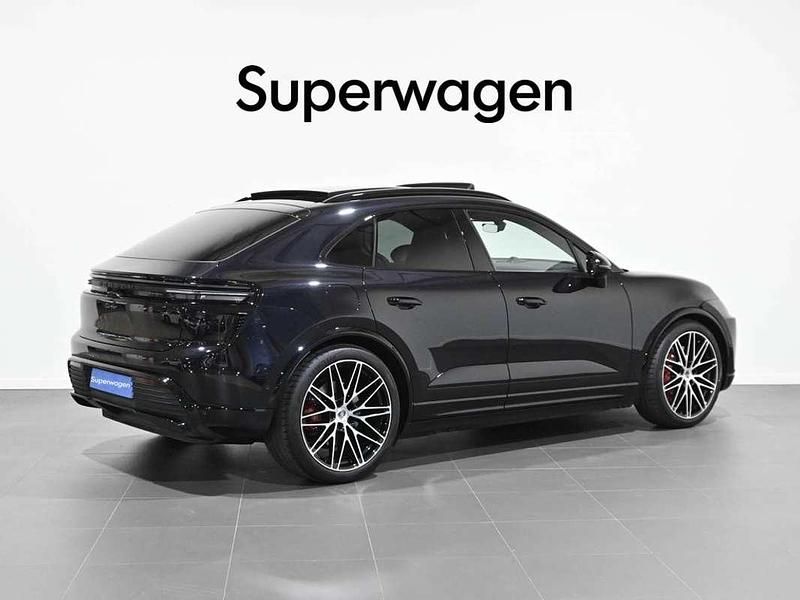 Usado Porsche Macan Turbo 469 kW (639 CV) 2024 Negro SUV