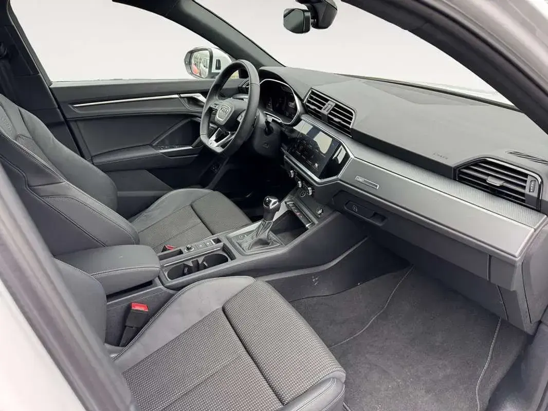 Usado Audi Q3 Sportback S-Line 245 CV (180 kW) 2024 Blanco SUV