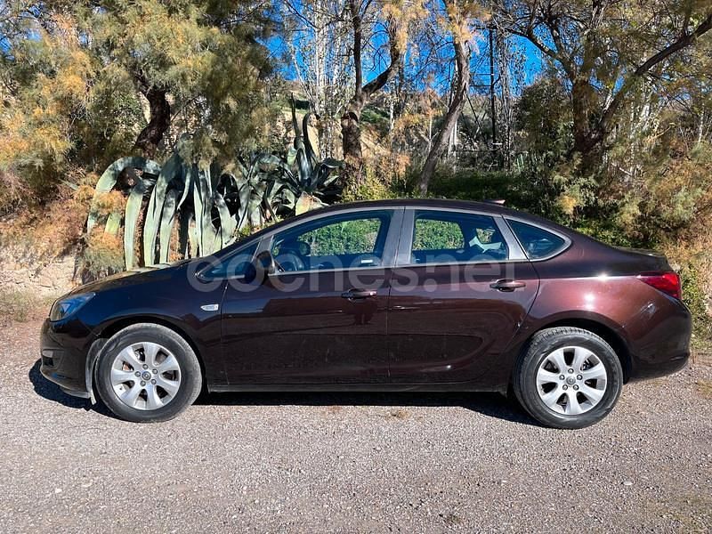 Granate Usado 2017 Opel Astra Elegance Berlina | 8900 € (Super precio) - Imagen 1/4