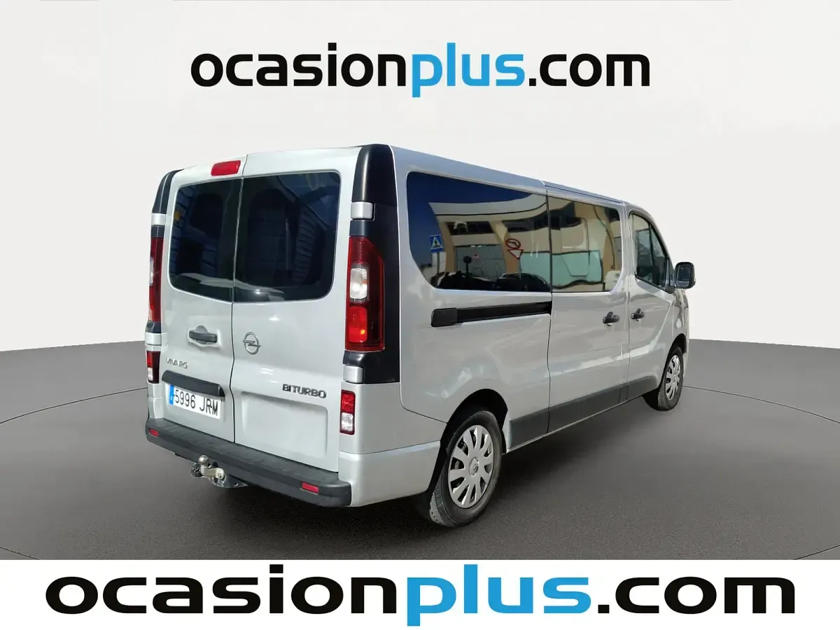 Usado Opel Vivaro S 125 CV (91 kW) 2016 Gris plata Monovolumen