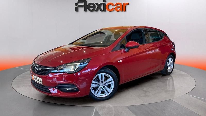 Usado Opel Astra GS Line 131 CV (96 kW) 2020 Rojo Utilitario