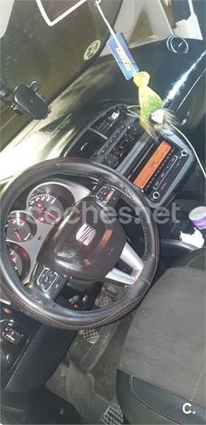 Usado Seat Altea XL 105 CV (77 kW) 2015 Blanco Monovolumen