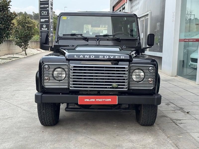 Usado Land Rover Defender SE 122 CV (89 kW) 2007 Negro Familiar