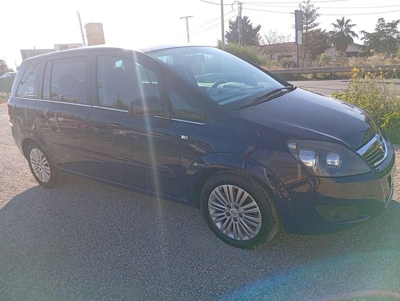Usado Opel Zafira Essentia 110 CV (80 kW) 2011 Azul Monovolumen
