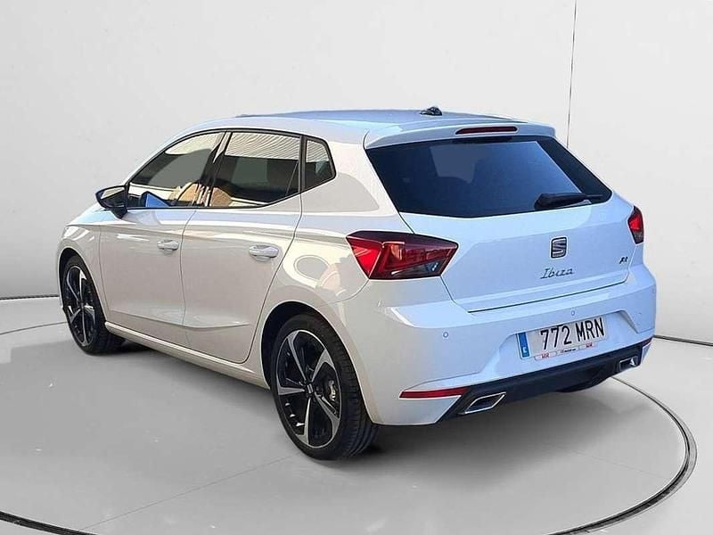 Usado Seat Ibiza FR 151 CV (111 kW) 2024 Blanco Utilitario