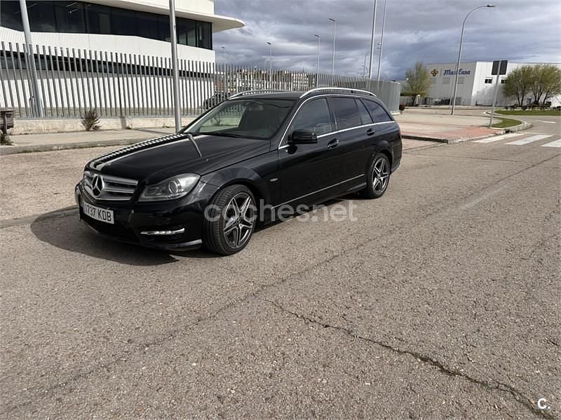 Usado Mercedes C250 Elegance 204 CV (150 kW) 2012 Negro Familiar