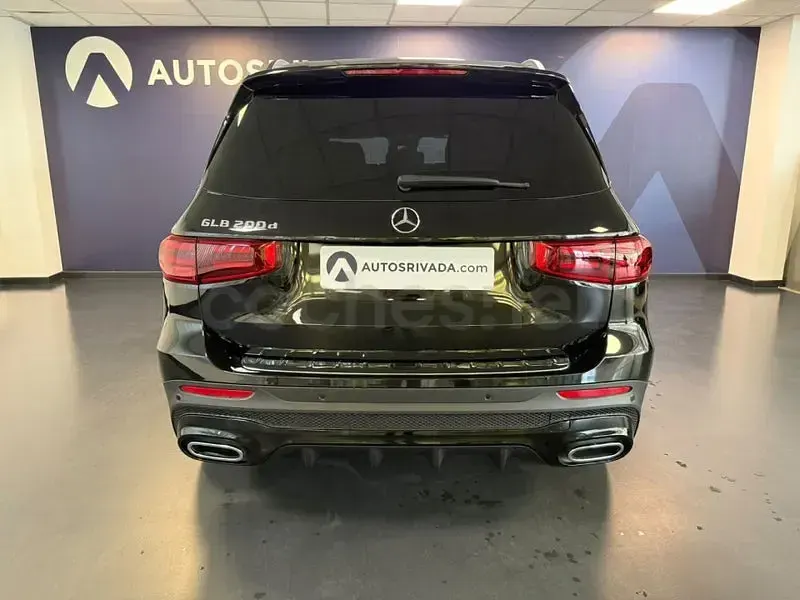 Usado Mercedes GLB200 150 CV (110 kW) 2024 Negro SUV