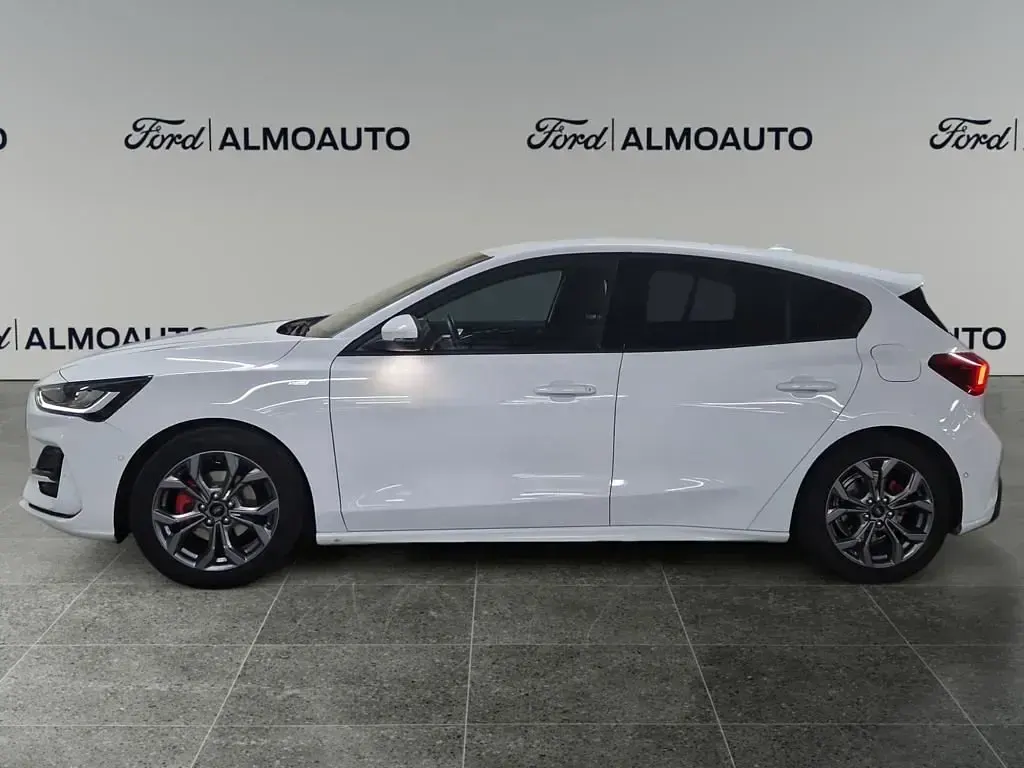 Usado Ford Focus ST-Line X 125 CV (91 kW) 2025 Blanco Berlina