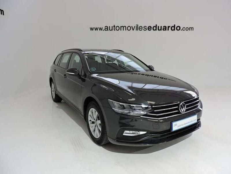 Usado VW Passat 122 CV (89 kW) 2020 Gris Familiar