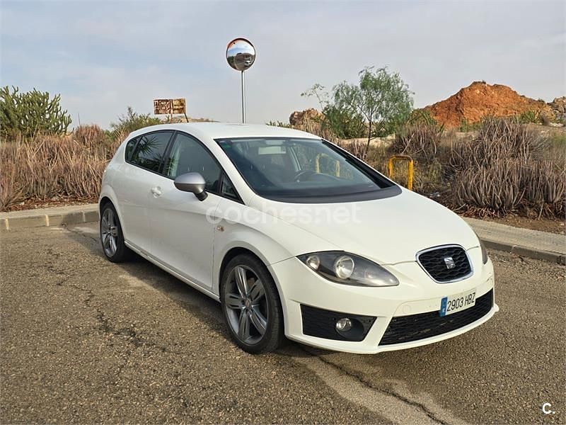 Usado Seat Leon FR 170 CV (125 kW) 2011 Blanco Utilitario