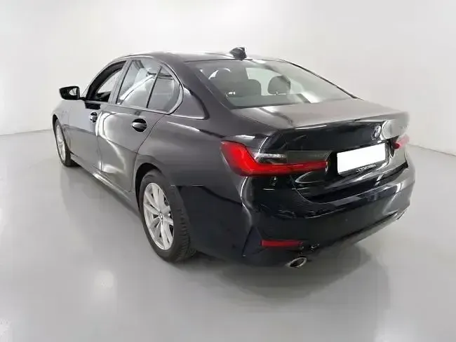 Usado BMW 330e 292 CV (214 kW) 2021 Negro Berlina