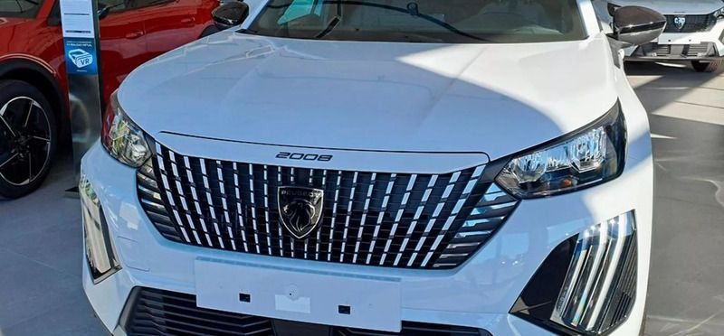 Blanco okenite Nuevo 2025 Peugeot 2008 Allure SUV | 22.140 € (Precio justo) - Imagen 1/4