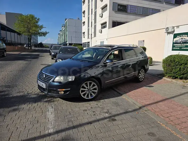 Usado VW Passat Highline 140 CV (102 kW) 2008 Gris / plata Familiar