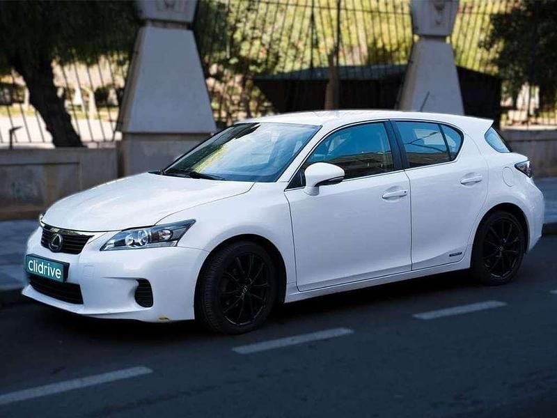 Usado Lexus CT200h 99 CV (72 kW) 2013 Blanco Berlina