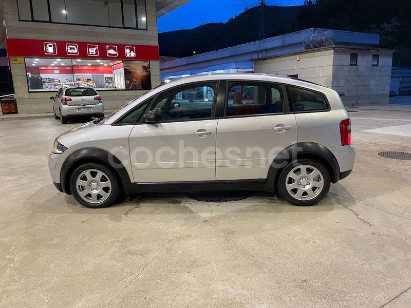 Gris / plata Usado 2002 Audi A2 Utilitario | 3500 € (Precio justo) - Imagen 1/4