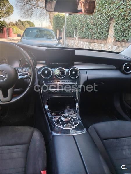 Usado Mercedes C220 170 CV (125 kW) 2019 Azul Familiar