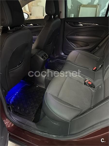 Rojo Usado 2018 Opel Insignia Selective Berlina | 15.500 € (Un poco caro) - Imagen 1/4