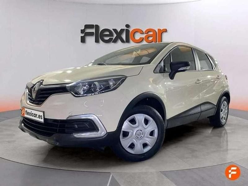 Usado Renault Captur Life 90 HP (66 kW) 2018 Bege SUV