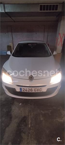 Blanco Usado 2010 Renault Mégane III Authentique Berlina | 4800 € (Precio justo) - Imagen 1/4