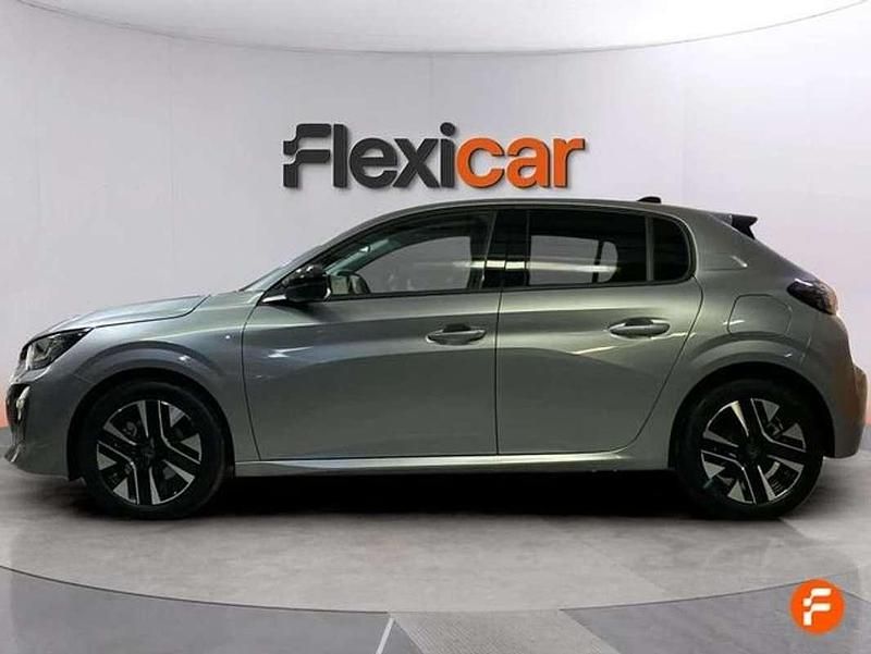 Usado Peugeot 208 Allure 101 CV (74 kW) 2025 Gris Utilitario
