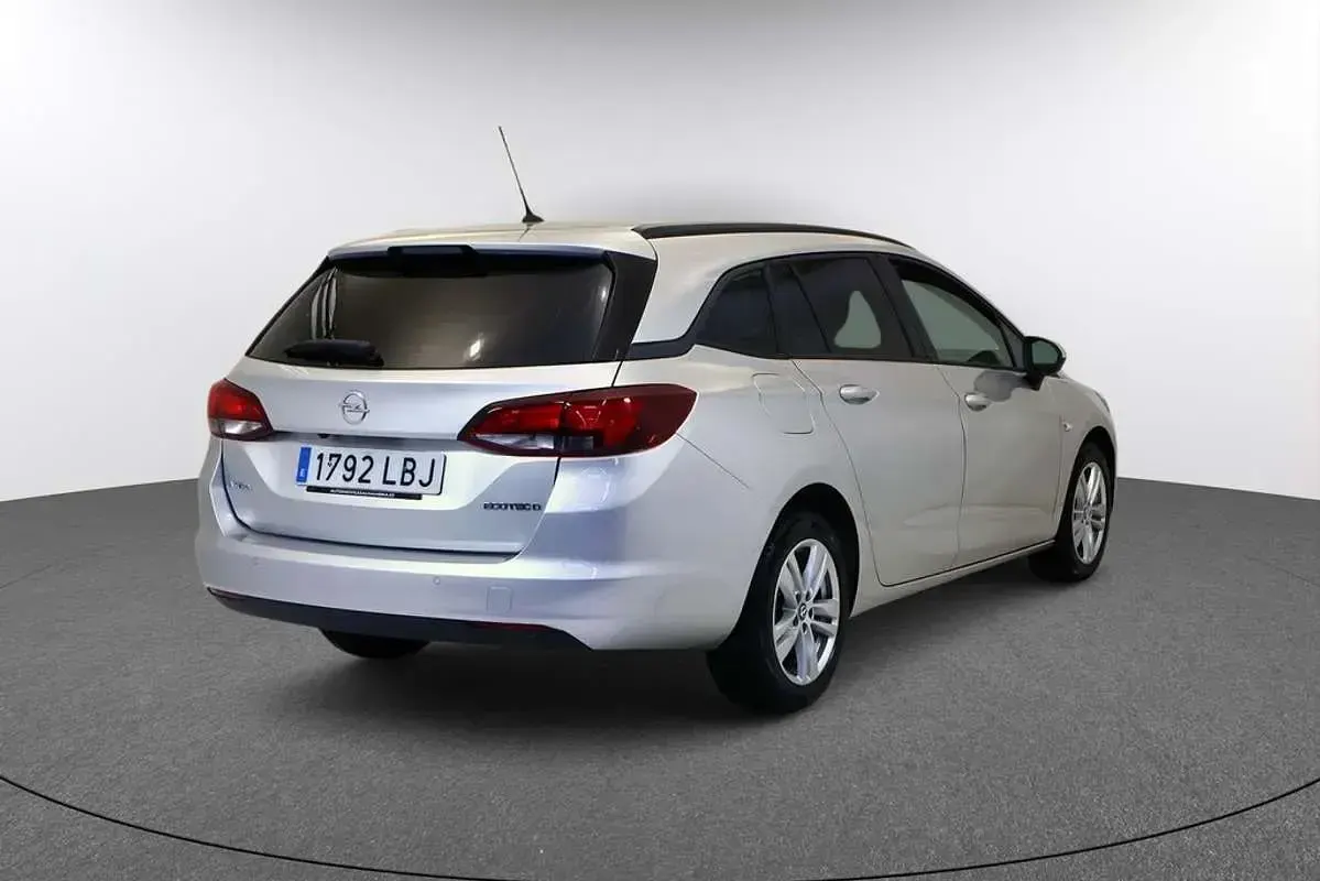 Usado Opel Astra Selective 110 CV (80 kW) 2019 Utilitario