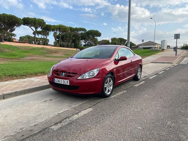 Usado Peugeot 307 CC 143 CV (105 kW) 2005 Granate Descapotable