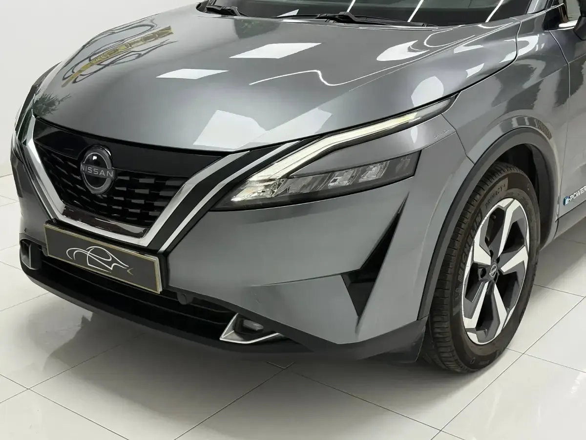 Usado Nissan Qashqai Acenta 190 CV (139 kW) 2024 Gris SUV