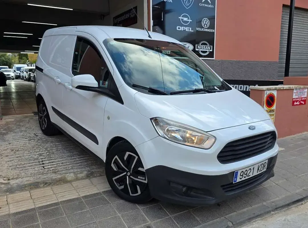 Käytetty Ford Transit Trend 76 HP (55 kW) 2017 Valkoinen Farmari