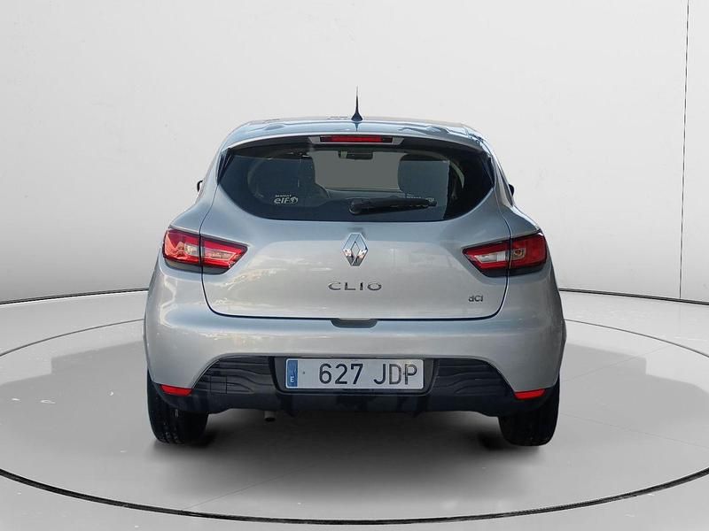 Usado Renault Clio IV Business 75 CV (55 kW) 2015 Gris Berlina