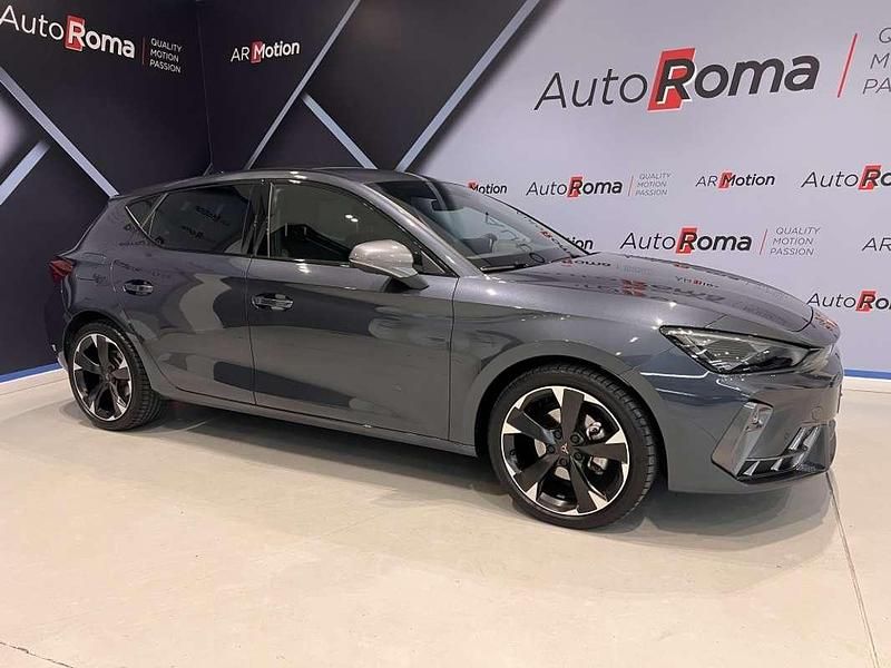 Usado Cupra Leon 150 CV (110 kW) 2025 Gris Utilitario