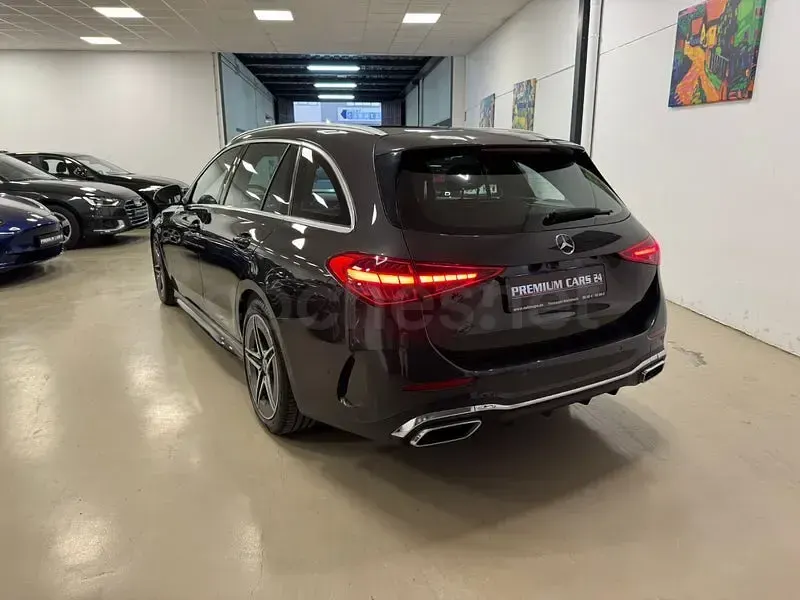 Usado Mercedes C220 200 CV (147 kW) 2022 Gris / plata Familiar