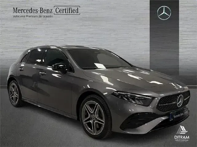Usado Mercedes A250 218 CV (160 kW) 2024 Gris montaña Berlina