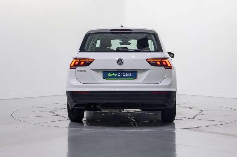 Usado VW Tiguan Edition 116 HP (85 kW) 2020 Branco SUV