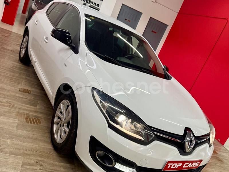 Usado Renault Mégane Life 95 CV (69 kW) 2014 Blanco Berlina