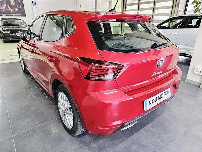 Usado Seat Ibiza FR 116 CV (85 kW) 2024 Rojo Utilitario