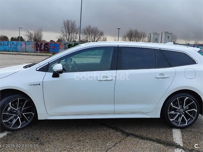 Usado Toyota Corolla Advance 180 CV (132 kW) 2020 Blanco Familiar