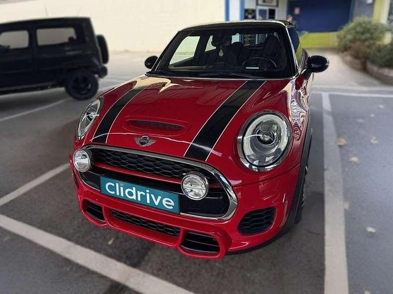 Usado Mini John Cooper Works 231 CV (169 kW) 2016 Rojo Utilitario