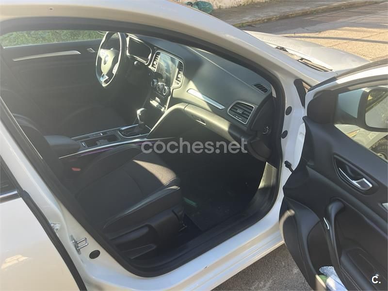 Usado Renault Mégane IV Zen 160 CV (117 kW) 2021 Blanco Familiar