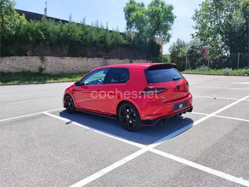 Usado VW Golf VII GTI 290 CV (213 kW) 2019 Rojo Berlina