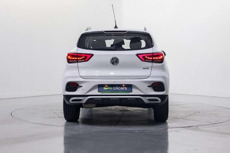 Usado MG ZS Luxury 111 HP (81 kW) 2023 Branco SUV