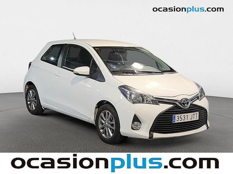 Usado Toyota Yaris City 69 CV (50 kW) 2016 Blanco Familiar