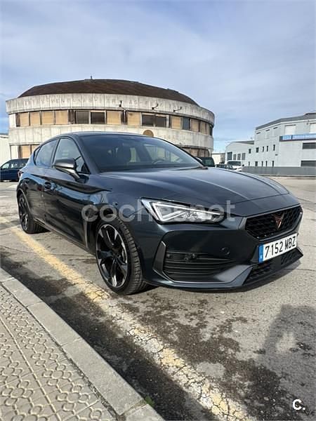 Gris / plata Usado 2022 Cupra Leon Berlina | 23.990 € (Precio justo) - Imagen 1/4