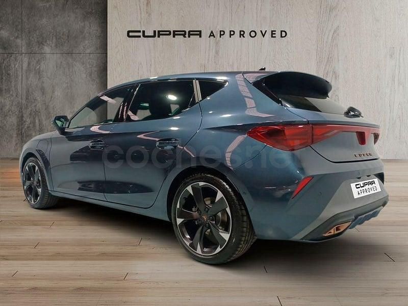 Usado Cupra Leon 204 CV (150 kW) 2025 Gris / plata Berlina