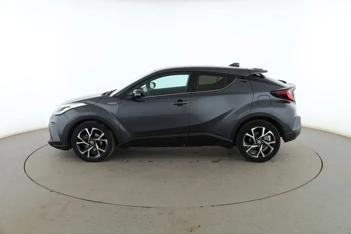 Usado Toyota C-HR Advance 122 CV (89 kW) 2021 Gris SUV