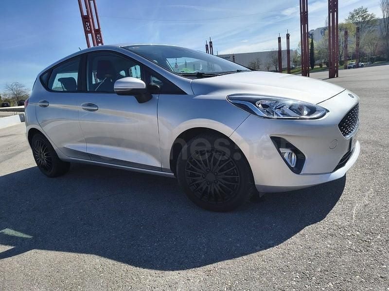 Usado Ford Fiesta Trend 95 CV (69 kW) 2020 Gris / plata Berlina