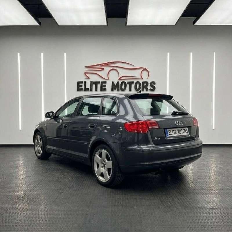 Usado Audi A3 Attraction 170 CV (125 kW) 2007 Negro Utilitario