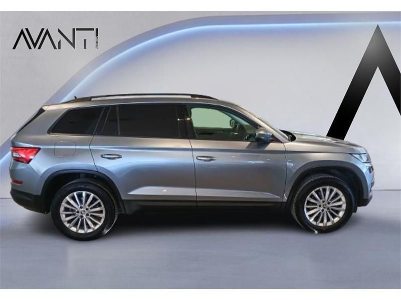 Usado Skoda Kodiaq Style 150 CV (110 kW) 2021 Gris SUV