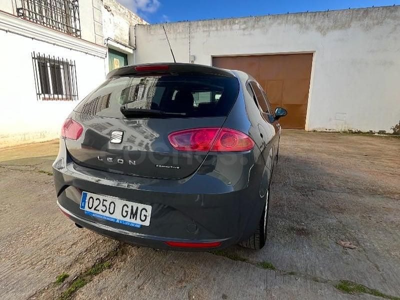 Usado Seat Leon Ecomotive 105 CV (77 kW) 2009 Gris / plata Utilitario